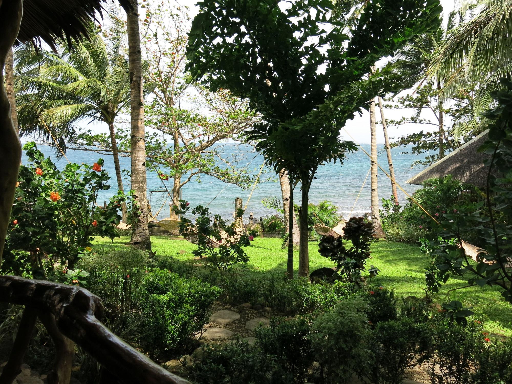 Camiguin Volcan Beach Eco Retreat & Dive Resort Мамбаджао Екстериор снимка