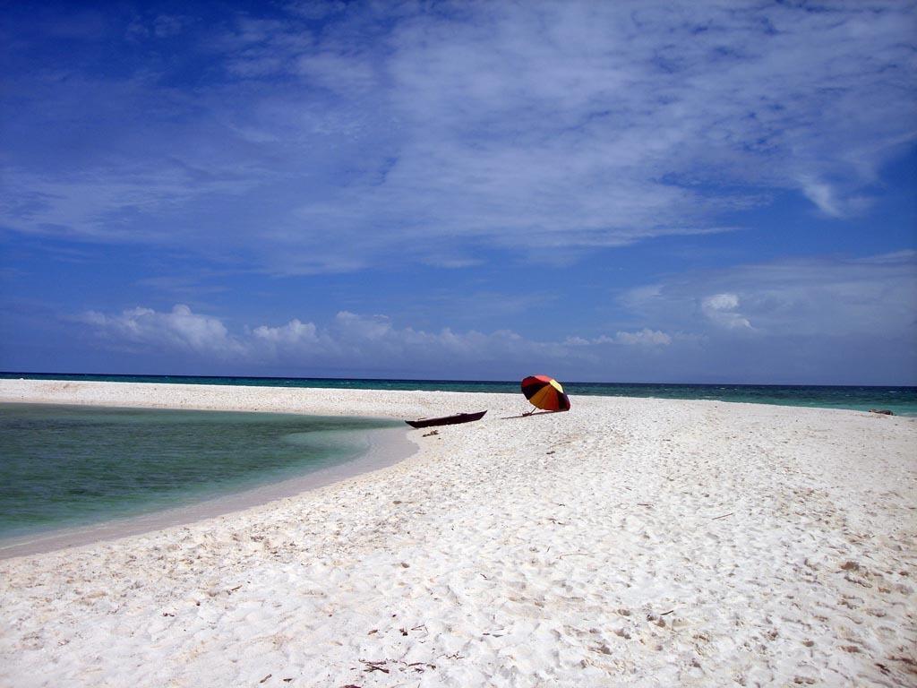 Camiguin Volcan Beach Eco Retreat & Dive Resort Мамбаджао Екстериор снимка