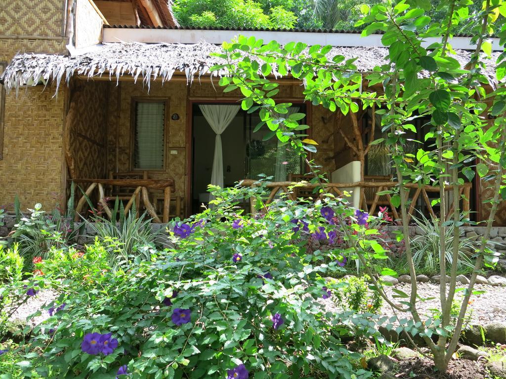 Camiguin Volcan Beach Eco Retreat & Dive Resort Мамбаджао Стая снимка
