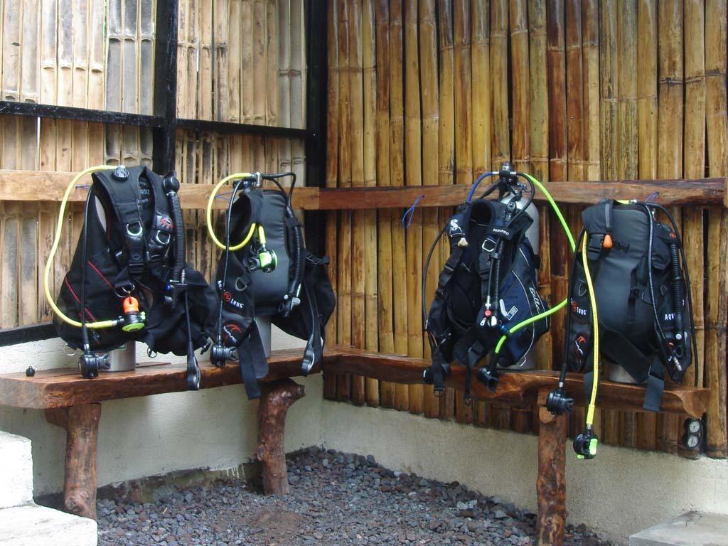 Camiguin Volcan Beach Eco Retreat & Dive Resort Мамбаджао Екстериор снимка