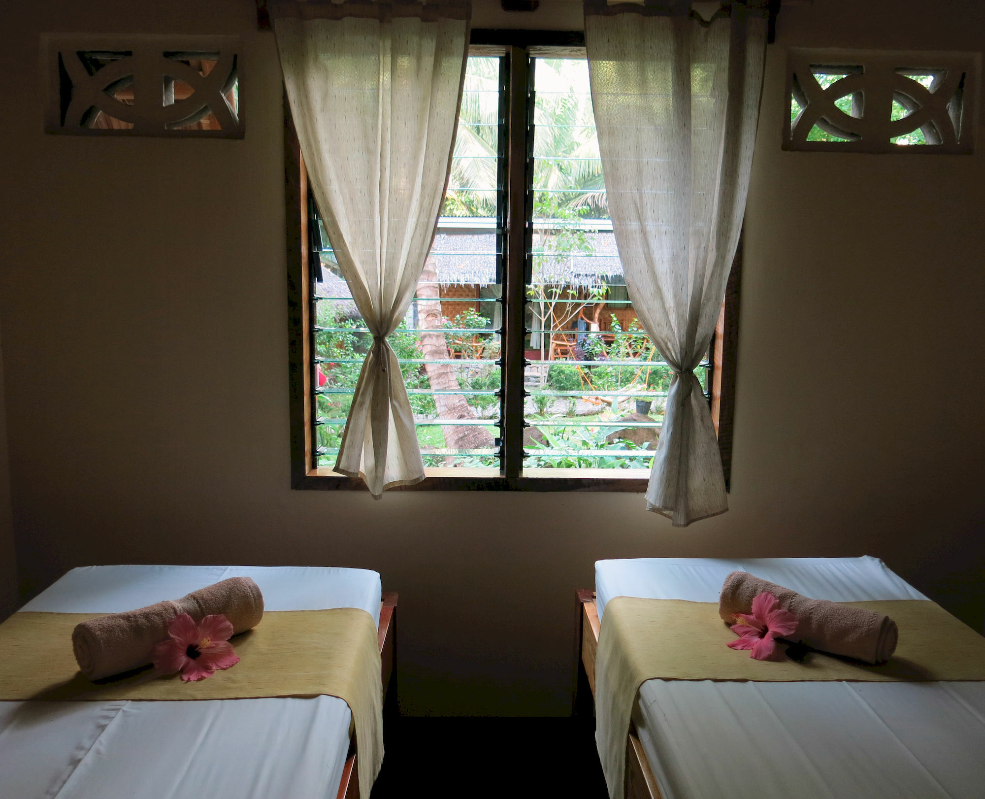 Camiguin Volcan Beach Eco Retreat & Dive Resort Мамбаджао Екстериор снимка